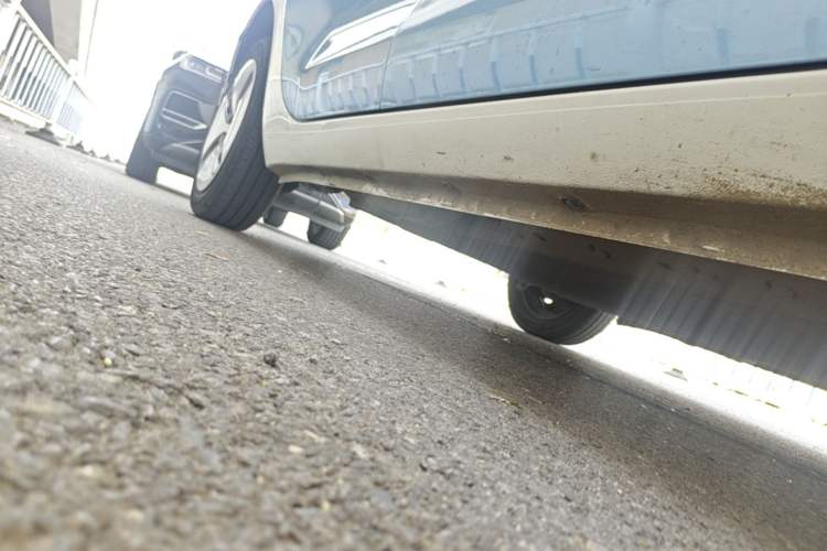 Used ORA Black Cat 2021 351 km Luxury Version Right Side Sill