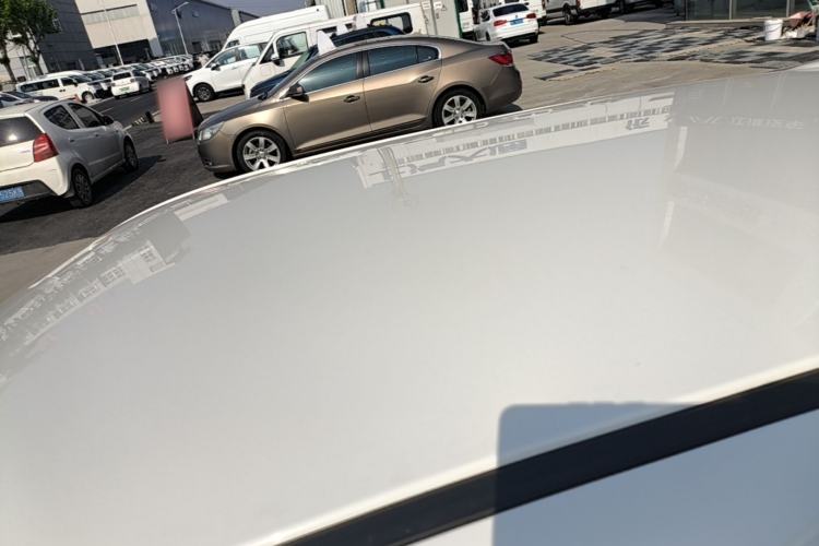 Used ORA Black Cat 2021 301 km Basic Version Roof