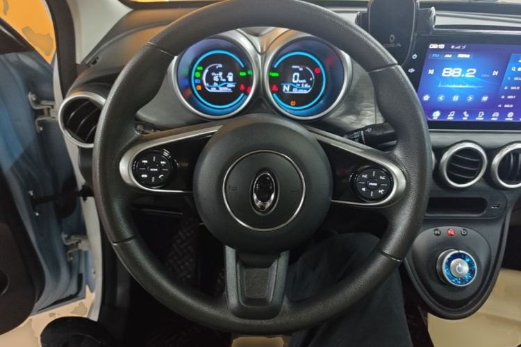 Used ORA Black Cat 2021 301 km Basic Version Steering Wheel