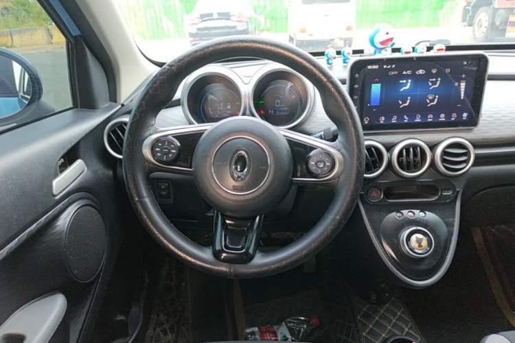 Used ORA Black Cat 2021 301 km Basic Version Steering Wheel