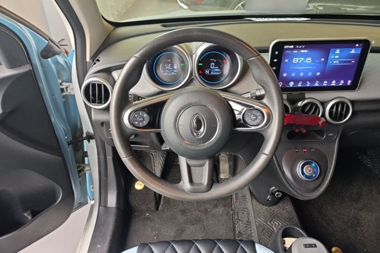 Used ORA Black Cat 2021 301 km Basic Version Steering Wheel