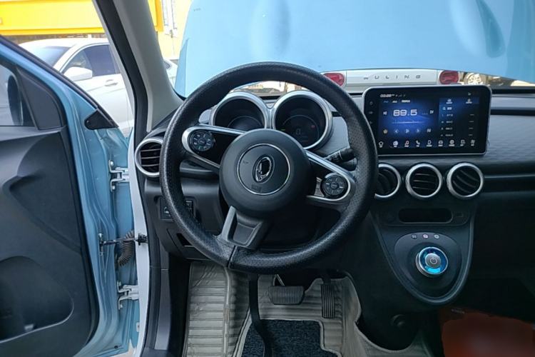 Used ORA Black Cat 2021 301 km Basic Version Steering Wheel