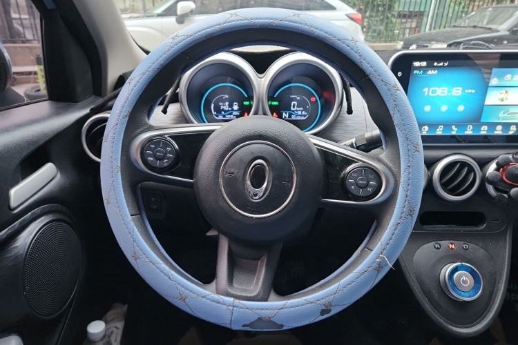 Used ORA Black Cat 2021 301 km Basic Version Steering Wheel