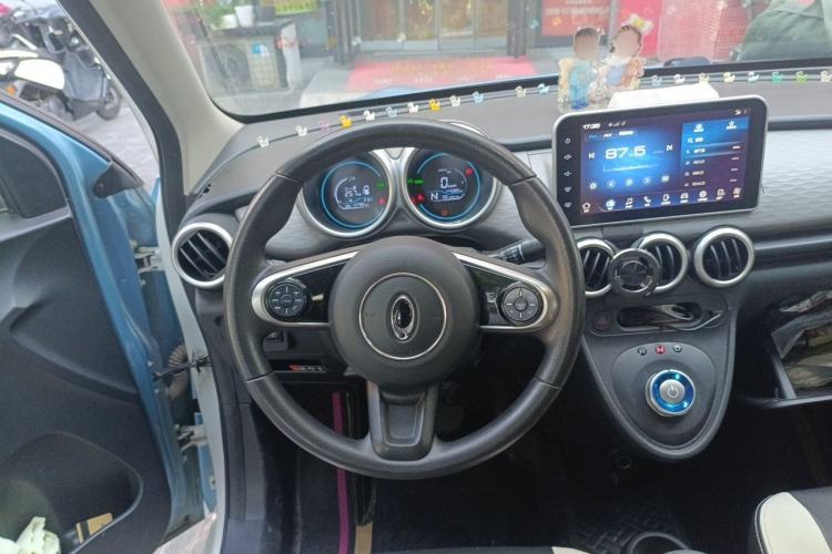 Used ORA Black Cat 2021 301 km Basic Version Steering Wheel