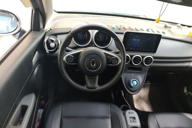 Used ORA Black Cat 2021 351 km Standard Version Steering Wheel