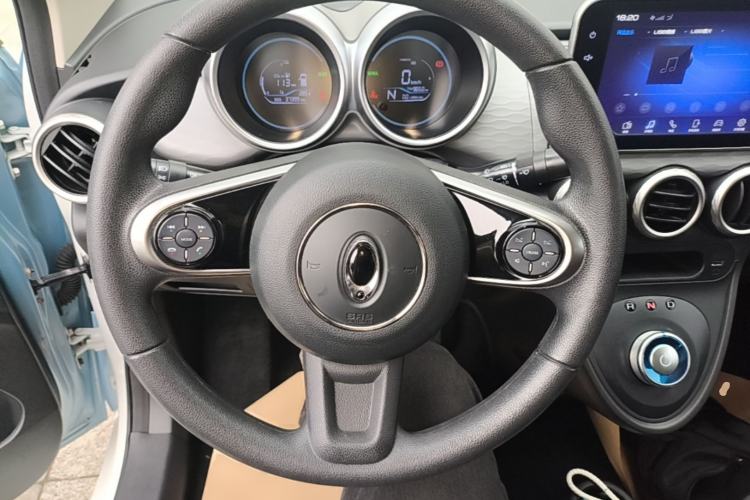Used ORA Black Cat 2021 351 km Standard Version Steering Wheel