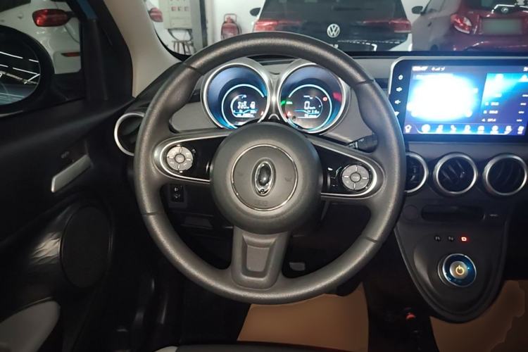Used ORA Black Cat 2021 301 km Basic Version Steering Wheel