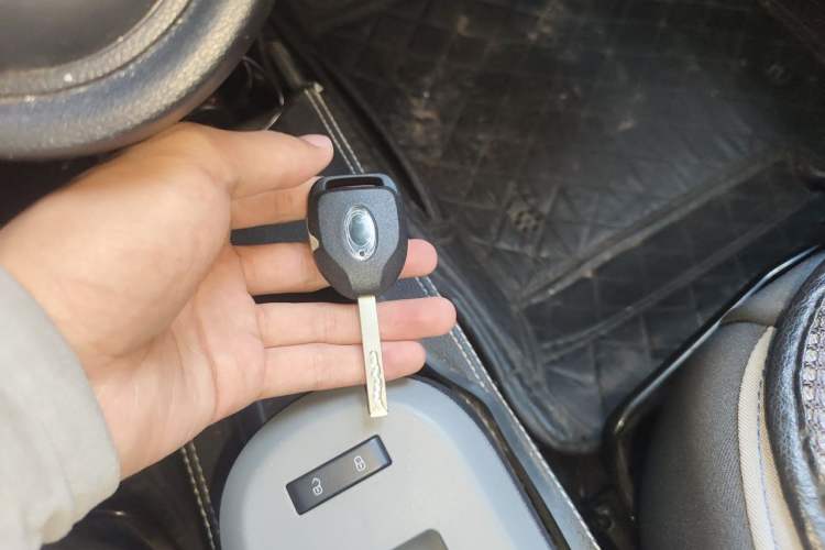 Used ORA Black Cat 2021 301 km Basic Version Vehicle Key