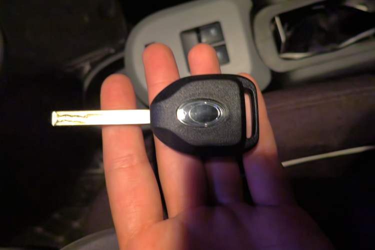 Used ORA Black Cat 2021 351 km Standard Version Vehicle Key
