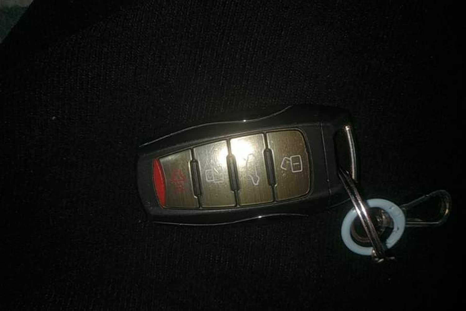 Used ORA Black Cat 2021 301 km Basic Version Vehicle Key