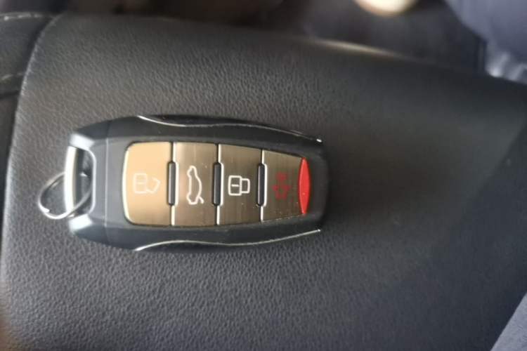 Used ORA Black Cat 2021 351 km Standard Version Vehicle Key