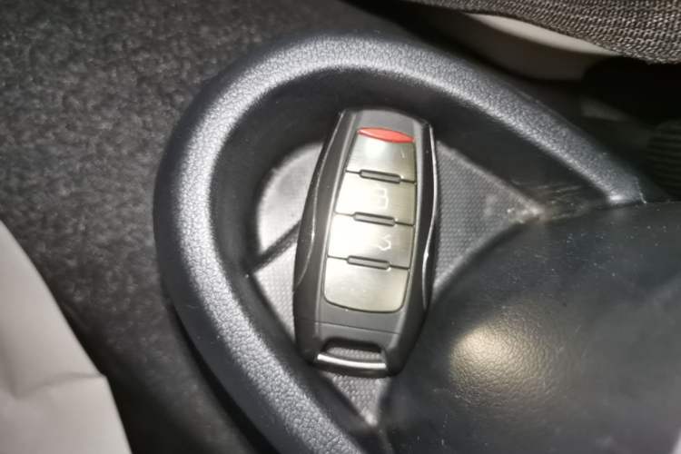Used ORA Black Cat 2021 351 km Standard Version Vehicle Key