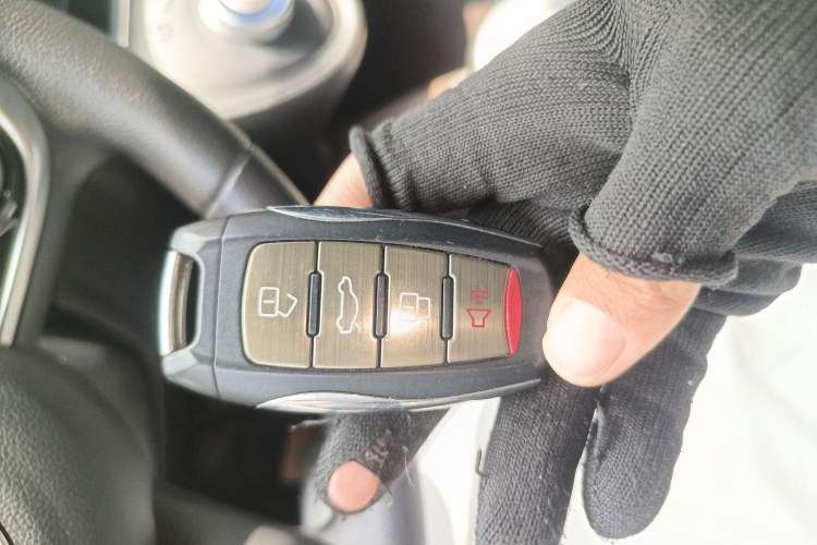 Used ORA Black Cat 2021 301km Cute Pet Edition Vehicle Key