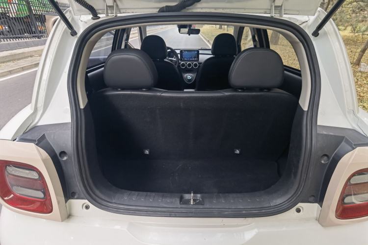 Used ORA Black Cat 2021 351 km Luxury Version Interior 10