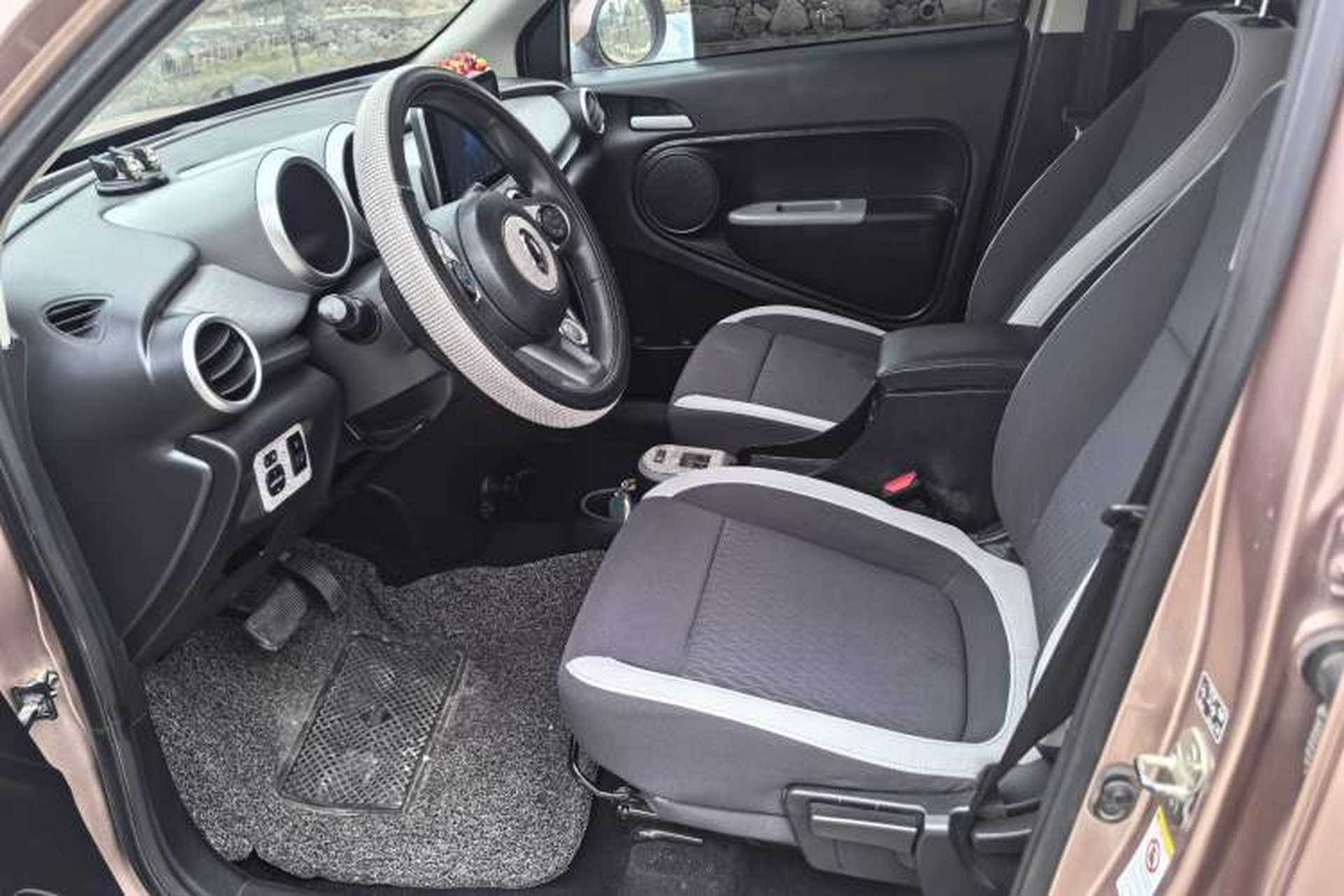 Used ORA Black Cat 2021 351 km Luxury Version Interior 5