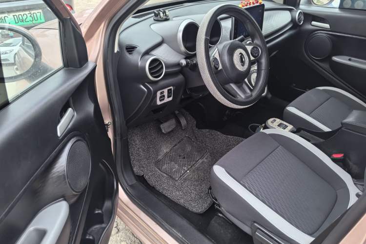 Used ORA Black Cat 2021 351 km Luxury Version Interior 6