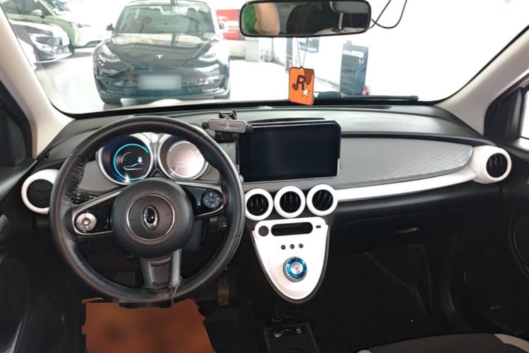 Used ORA Black Cat 2021 301 km Basic Version Center Console