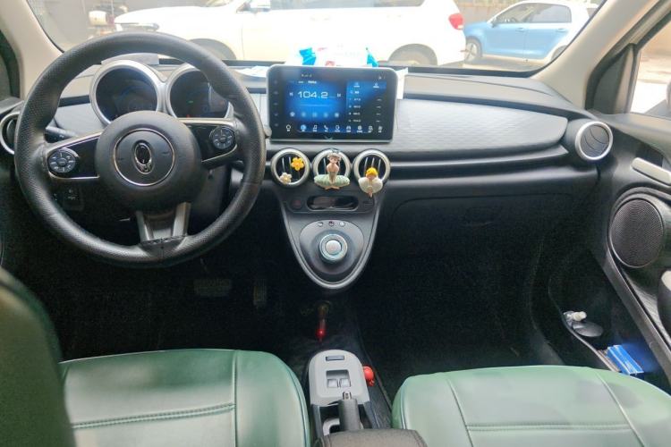 Used ORA Black Cat 2021 301 km Basic Version Center Console