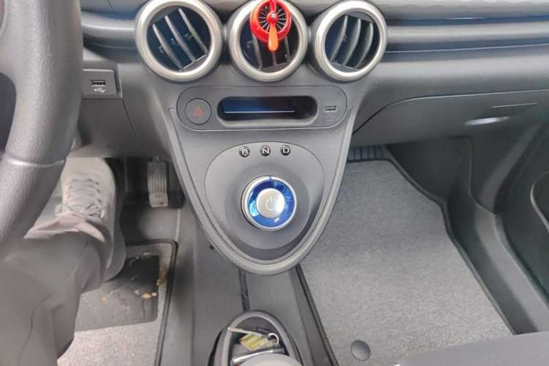 Used ORA Black Cat 2021 301 km Basic Version Audio And AC Panel