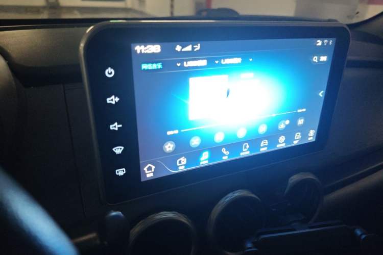 Used ORA Black Cat 2021 301 km Basic Version Audio And AC Panel