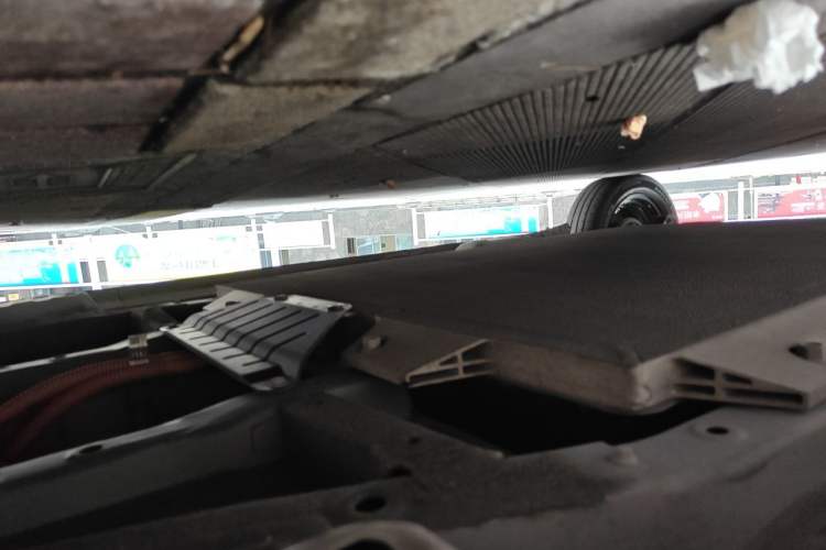 Used ORA Black Cat 2021 301 km Basic Version Chassis Front Right