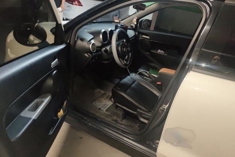 Used ORA Black Cat 2021 301 km Basic Version Driver Seat
