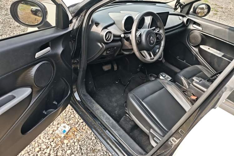 Used ORA Black Cat 2021 351 km Standard Version Driver Seat
