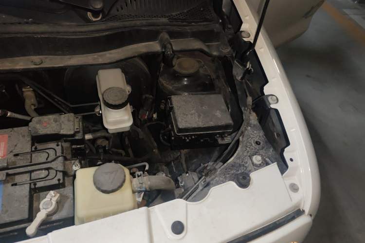 Used ORA Black Cat 2021 301 km Basic Version Engine Bay Left