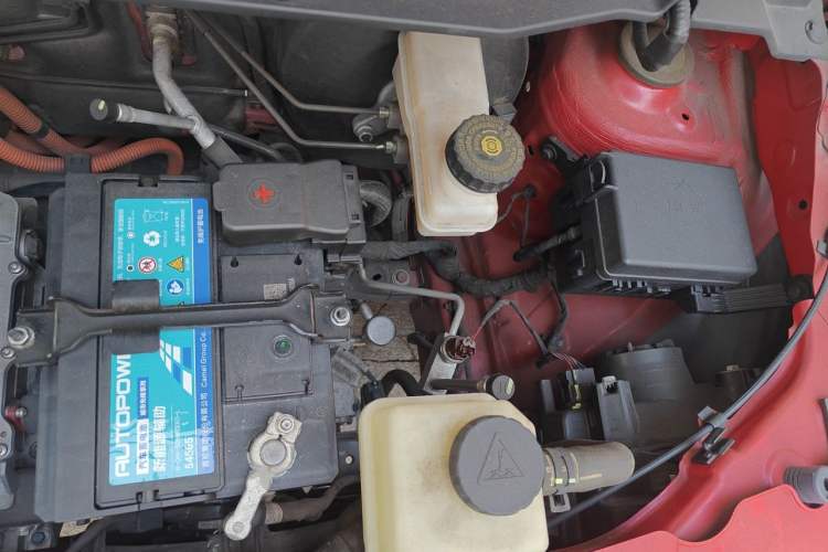 Used ORA Black Cat 2021 301 km Basic Version Engine Bay Left