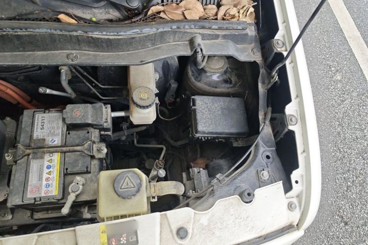 Used ORA Black Cat 2021 301 km Basic Version Engine Bay Left