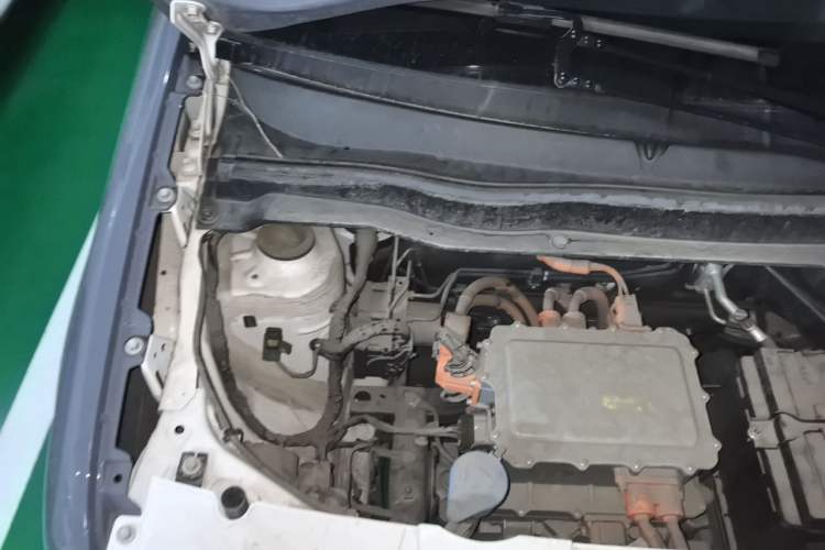 Used ORA Black Cat 2021 351 km Luxury Version Engine Bay Right