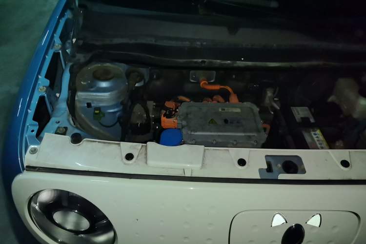 Used ORA Black Cat 2021 301 km Basic Version Engine Bay Right