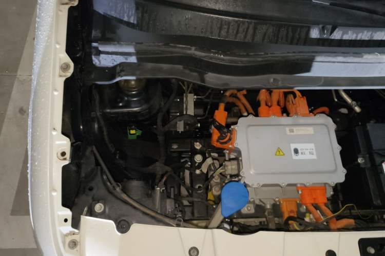 Used ORA Black Cat 2021 301 km Basic Version Engine Bay Right