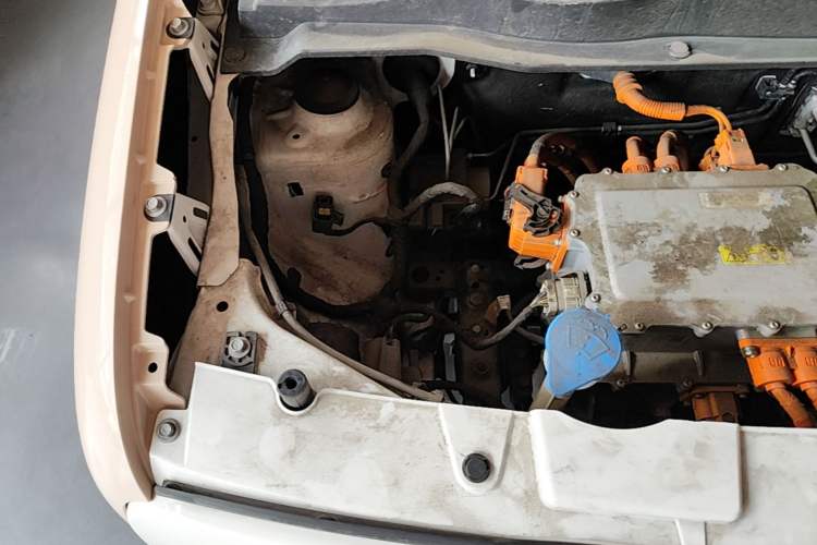 Used ORA Black Cat 2021 351 km Standard Version Engine Bay Right