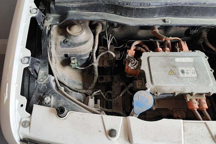 Used ORA Black Cat 2021 301 km Basic Version Engine Bay Right