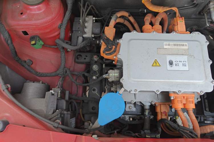 Used ORA Black Cat 2021 301 km Basic Version Engine Bay Right