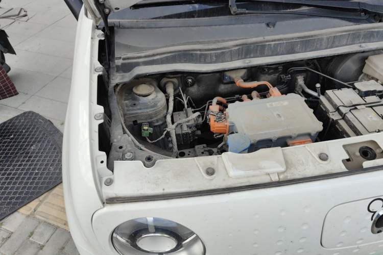 Used ORA Black Cat 2021 301 km Basic Version Engine Bay Right