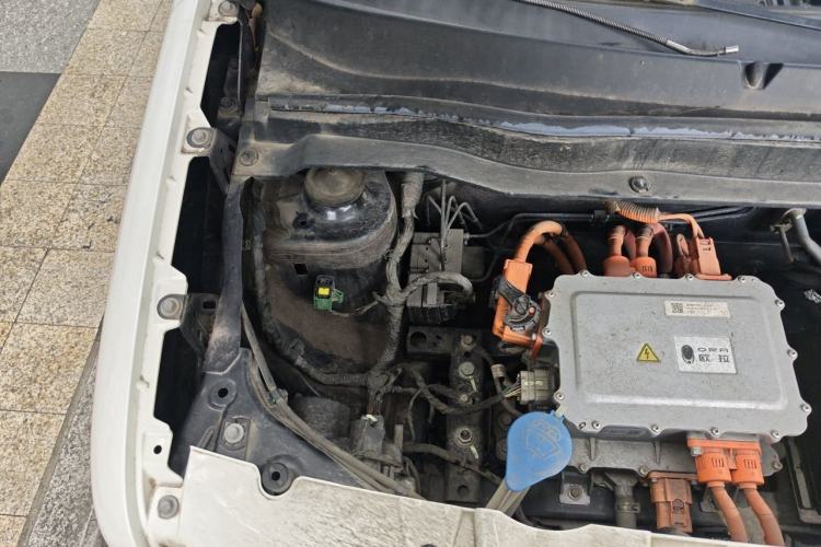 Used ORA Black Cat 2021 301 km Basic Version Engine Bay Right