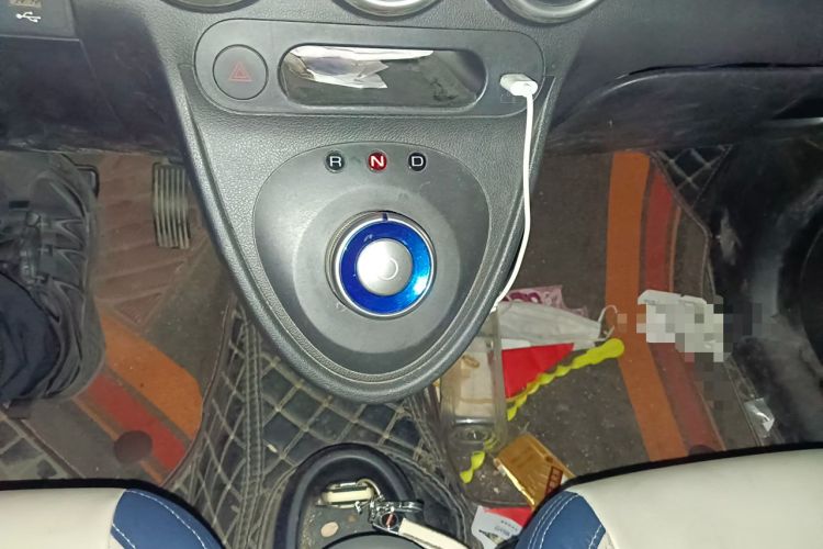 Used ORA Black Cat 2021 301 km Basic Version Gear Lever