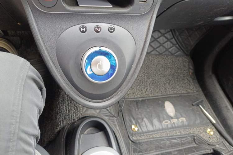 Used ORA Black Cat 2021 301 km Basic Version Gear Lever