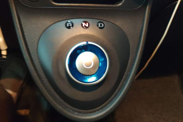 Used ORA Black Cat 2021 351 km Luxury Version Gear Lever