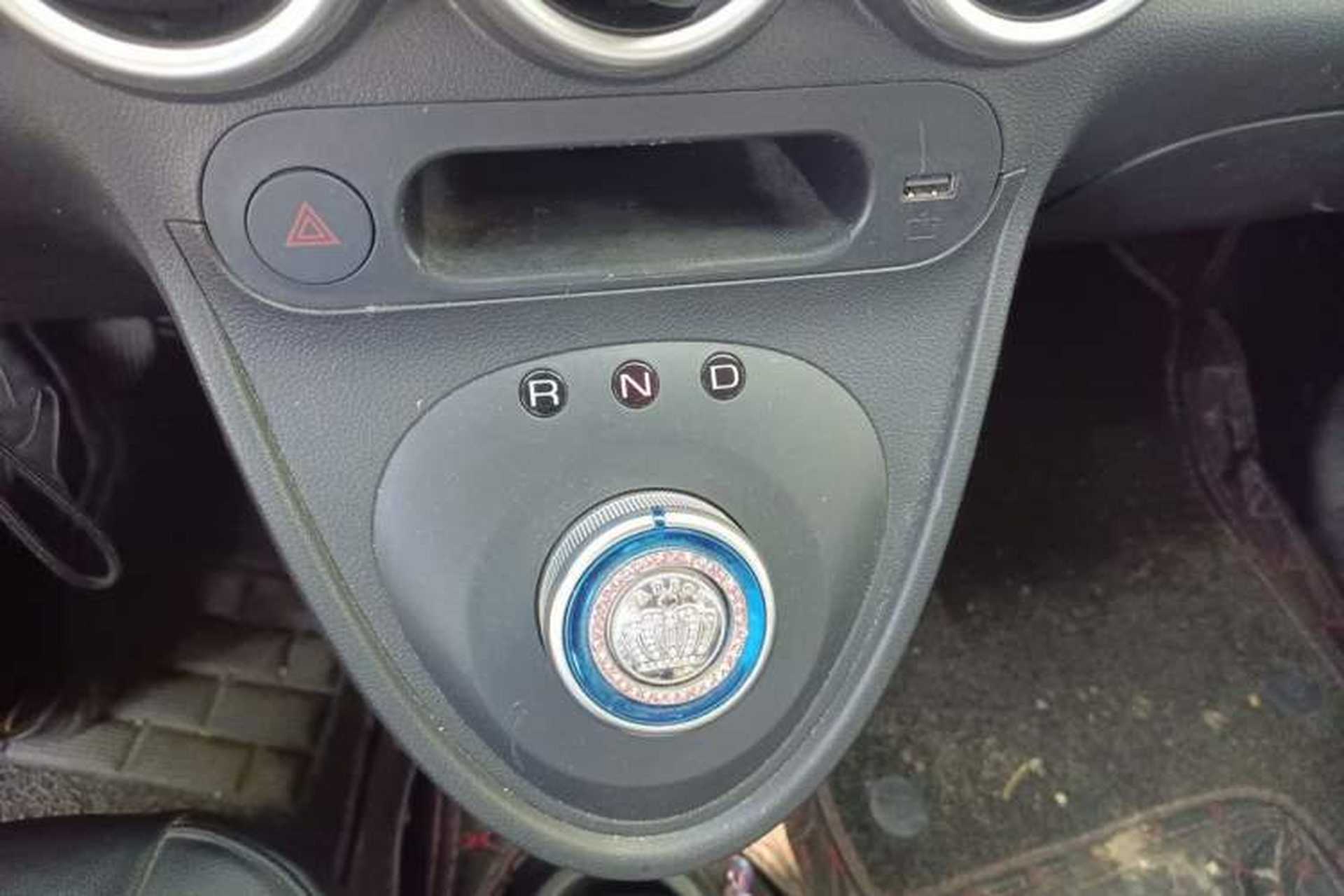 Used ORA Black Cat 2021 301 km Basic Version Gear Lever