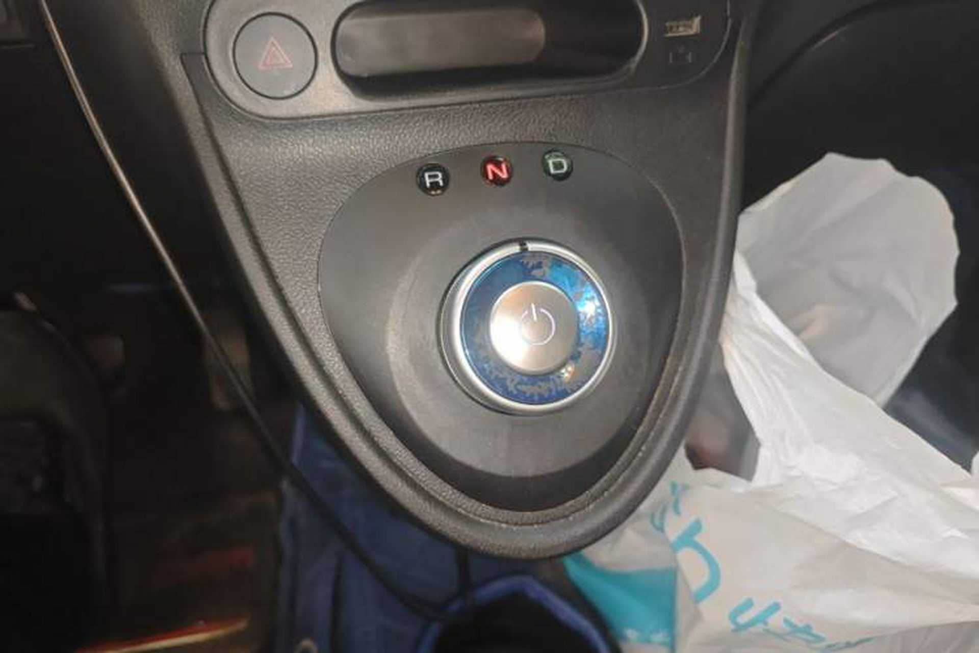 Used ORA Black Cat 2021 351 km Standard Version Gear Lever