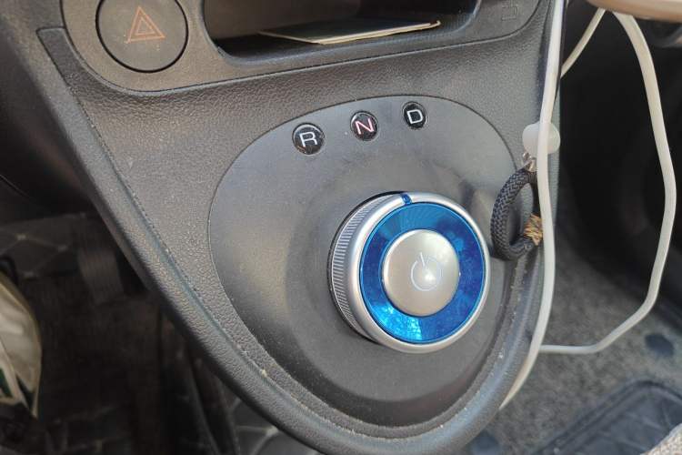 Used ORA Black Cat 2021 301 km Basic Version Gear Lever