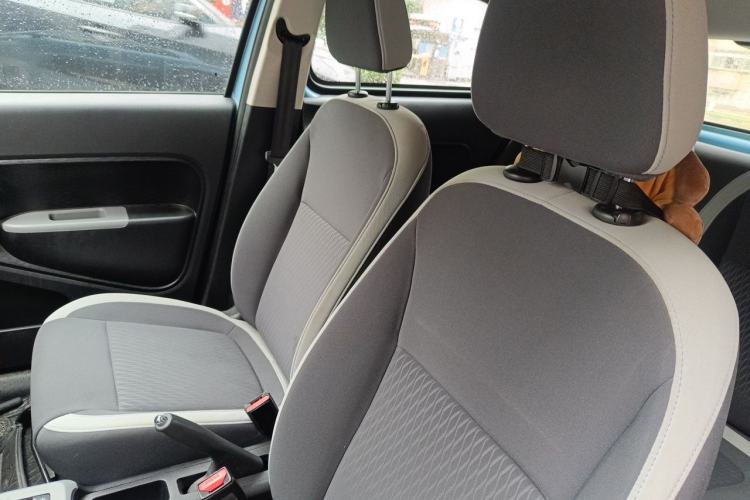 Used ORA Black Cat 2021 301 km Basic Version Left Front Seat