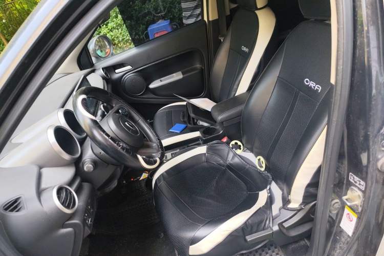 Used ORA Black Cat 2021 351 km Luxury Version Left Front Seat