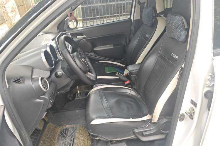 Used ORA Black Cat 2021 301 km Basic Version Left Front Seat