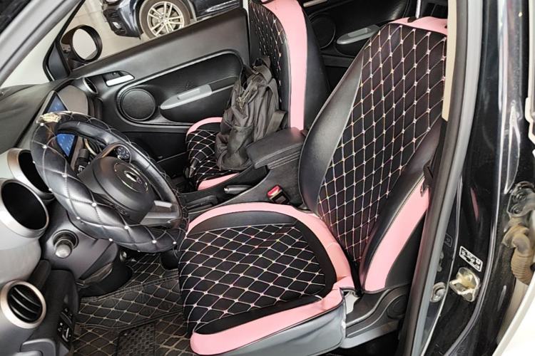 Used ORA Black Cat 2021 301 km Basic Version Left Front Seat