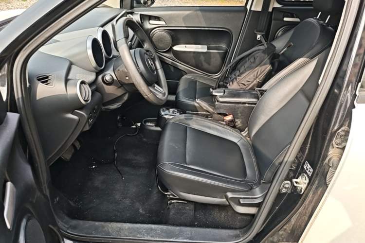 Used ORA Black Cat 2021 351 km Standard Version Left Front Seat