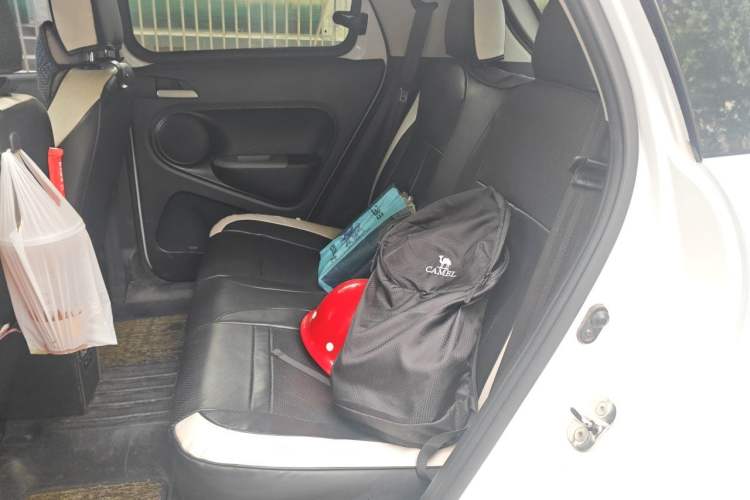 Used ORA Black Cat 2021 301 km Basic Version Left Rear Seat